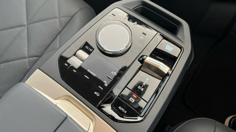 BMW iX 455kW M60 111.5kWh 5dr Auto Electric Estate